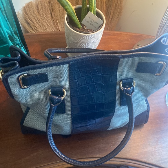 Micheal Kors Bag - Picture 8 of 12